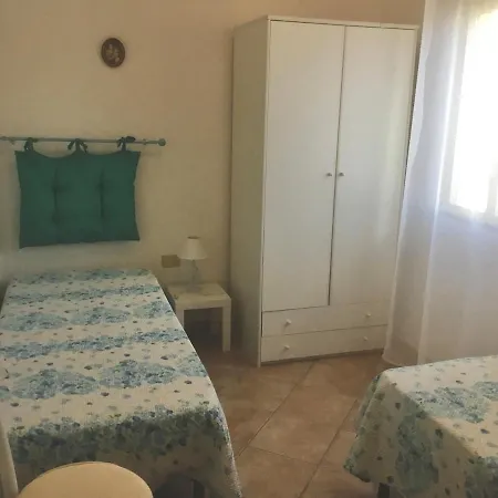 Centro E Mare Vicini 別荘